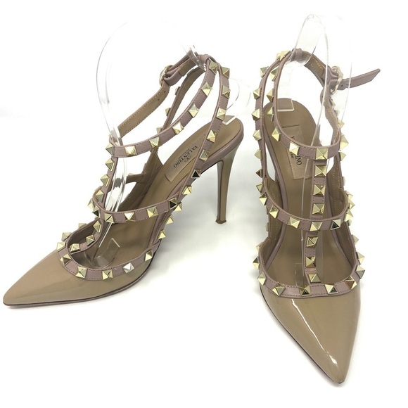 Valentino Garavani Rockstud Pumps – Beige Patent Leather, Size 39 (US 9) - Picture 1 of 16